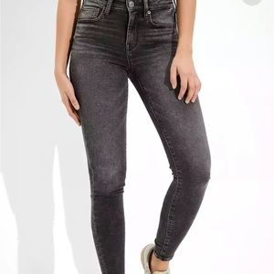 American Eagle Dream Jean Hi-Rise Jegging Black Wash Size 0 Short
